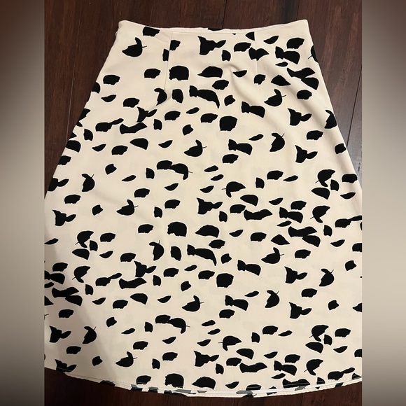 New York and Company Midi skirt - Picture 4 of 4